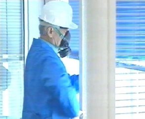 TRABAJADOR MASCARA GAS